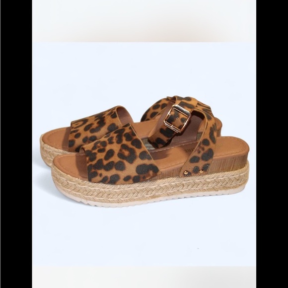 Brown Cheetah Print Platform Sandal Women’s Size 7.5 - Picture 1 of 6